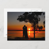 Carte Postale Baiser romantique au coucher du soleil (Devant / Derrière)
