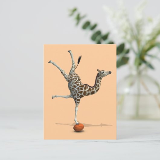 Carte Postale Balancing Giraffe (Debout devant)