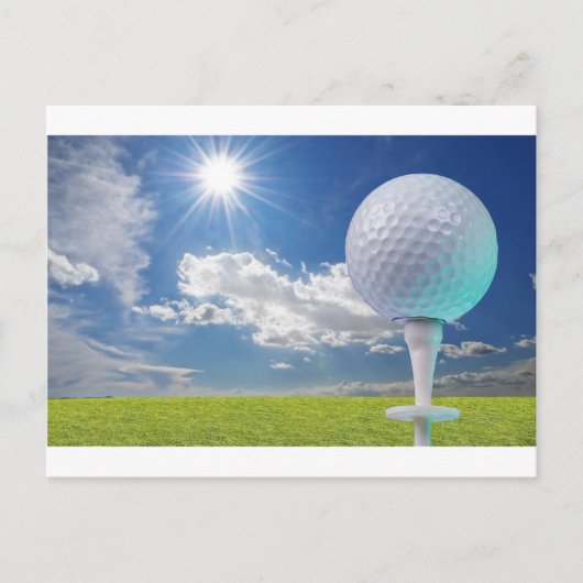 Carte Postale balle de golf sur tee avec herbe (Devant)