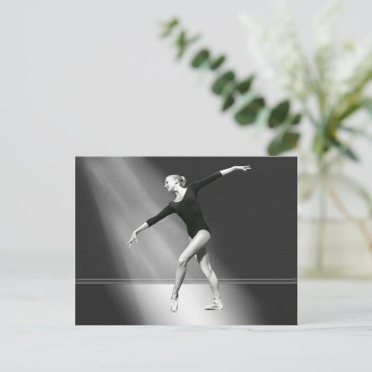Carte Postale Ballerina en noir et blanc (Debout devant)