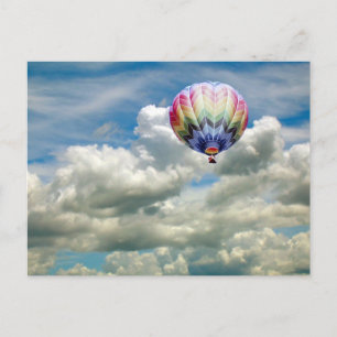 Carte postale - Ballon à air chaud dans les nuages