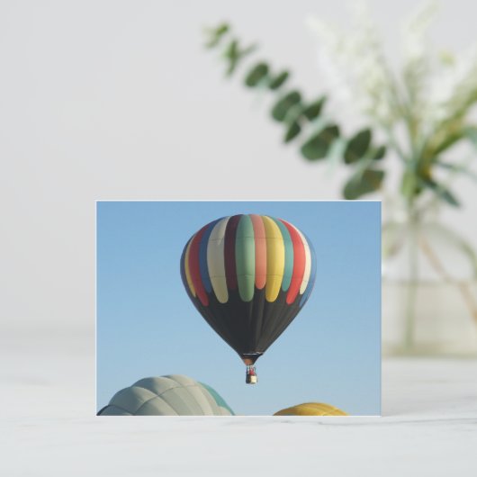 Carte Postale Ballons à air chaud multicolores (Debout devant)