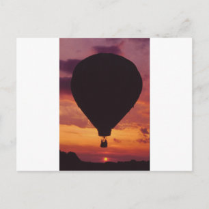 Carte Postale Balloon à air chaud en silhouette contre un couche