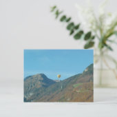 Carte Postale Balloon sur les montagnes (Debout devant)