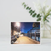 Carte Postale Bancs près de la rivière Spree à Berlin, Allemagne (Debout devant)