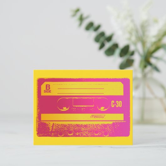 Carte Postale Bande Cassette Rétro Rose & Jaune (Debout devant)