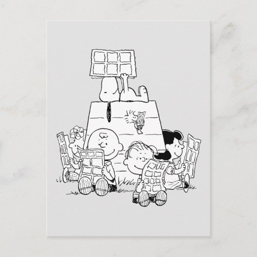 Carte Postale Bande de Peanuts lisant des bandes dessinées (Devant)
