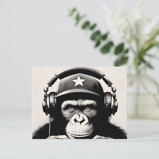 Carte Postale Banksy DJ Monkey Gorilla Chimp (Debout devant)