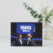Carte Postale Bannière Kamala Harris Tim Walz (Debout devant)
