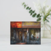 Carte Postale Barber - NY - West Village Barber Shop (Debout devant)