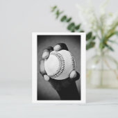 Carte Postale baseball en main (Debout devant)