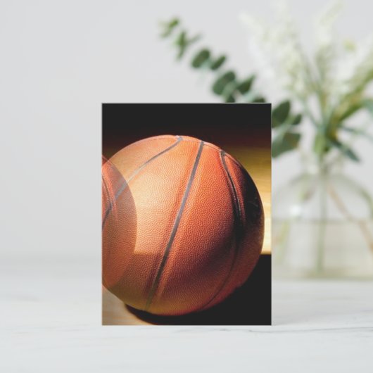 Carte Postale Basket-ball dans les ombres Closeup Vertical Post (Debout devant)