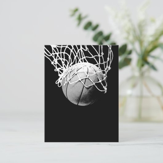 Carte Postale Basket-ball dans les ombres Closeup Vertical Post  (Debout devant)