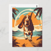 Carte Postale Basset Hound sur une plage tropicale au coucher du (Devant / Derrière)