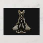 Carte Postale Bastet, déesse égyptienne des chats devant une pyr (Devant)
