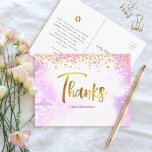 Carte Postale Bat mitzvah Gold Script Pink Aquarelle Merci<br><div class="desc">Assurez-vous que votre Bat mitzvah préféré exprime sa reconnaissance à tous ceux qui ont soutenu son événement marquant! Envoyez ce magnifique, moderne, brillant, faux feuille d'or manuscrit script et de petits points superposant un arrière - plan d'aquarelle rose pâle, personnalisé merci carte postale. Sur le devant, personnalisez avec le nom...</div>