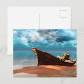 Carte Postale Bateau abandonné sur une plage de sable désertée (Devant / Derrière)