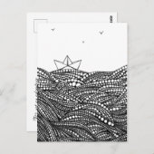 Carte Postale Bateau en papier dessiné au crayon sur des vagues  (Devant / Derrière)