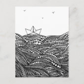 Carte Postale Bateau en papier dessiné au crayon sur des vagues  (Devant)