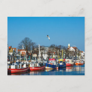 Carte Postale Bateaux de pêche à Warnemuende