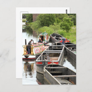 CARTE POSTALE BATEAUX SUR LE CANAL