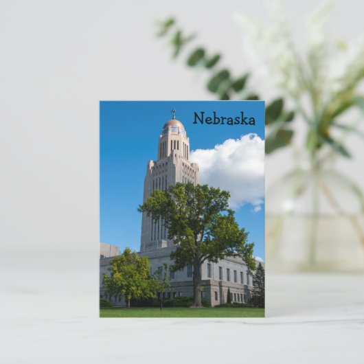 Carte Postale Bâtiment du Capitole de l'État du Nebraska (Debout devant)