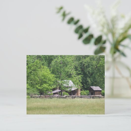 Carte Postale Bâtiments rustiques (Debout devant)