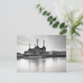 Carte Postale Battersea Power Station, Londres (Debout devant)