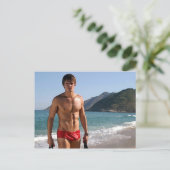 Carte Postale Beach Hunk (Debout devant)