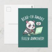 Carte Postale Bear-ly Awake Fully Annoyed - Panda Office Humor (Devant / Derrière)