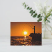 Carte Postale Beau coucher de soleil avec un pêcheur (Debout devant)
