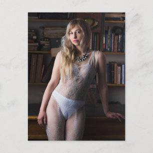 Carte Postale Beauté en blanc !