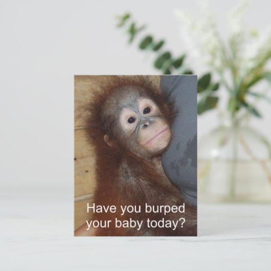 Carte Postale Bébé Burp (Debout devant)