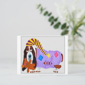 Carte Postale Bébé chien en pyjama combinaison (Debout devant)