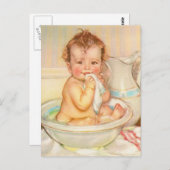 Carte Postale Bébé mignon prenant un bain (Devant / Derrière)