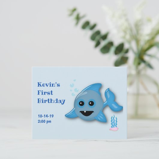 Carte Postale Bébé requin (Debout devant)