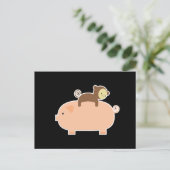 Carte Postale Bébé singe équitation sur un cochon (Debout devant)