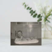 Carte Postale Bébé vintage (Debout devant)