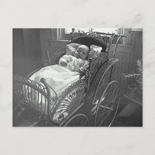 Carte Postale Bébé vintage et poussette