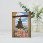 Carte Postale Bell dans une tour d'église, Cuba (Debout devant)