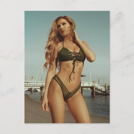 Carte Postale Belle bikini fille (Devant)