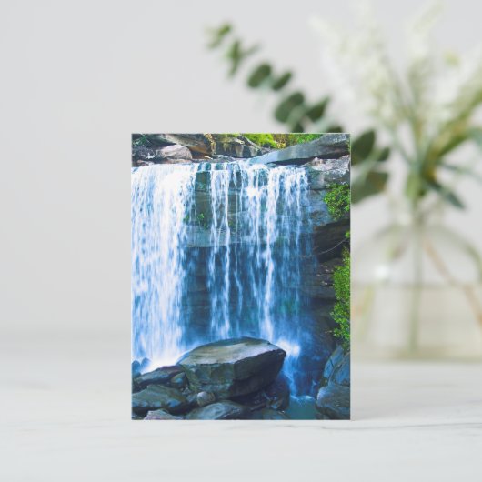 Carte Postale Belle cascade (Debout devant)