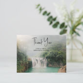 Carte Postale Belle Cascade par une forêt verte luxuriante Merci (Debout devant)