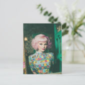 Carte Postale Belle femme aux cheveux roses dans le miroir (Debout devant)