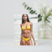 Carte Postale Belle Femme Noire En Bikini Jaune (Debout devant)