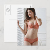 Carte Postale Belle fille en lingerie photo (Devant / Derrière)
