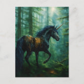 Carte Postale Belle licorne noire dans une forêt (Devant)