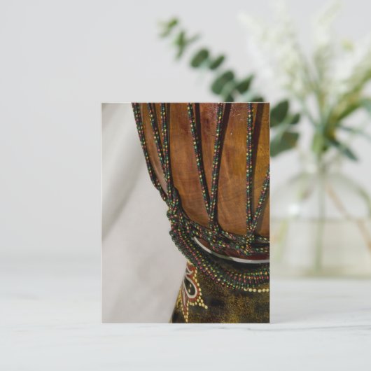 Carte Postale Belle Musique—Djembe (Debout devant)