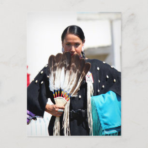 Carte Postale Belle photo d'une danseuse de pluie