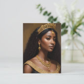 Carte Postale Belle Reine Noire portant Couronne Or (Debout devant)